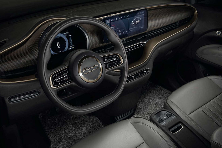 Fiat hiện đang trình làng chiếc hatchback điện với động cơ gắn phía trước cho công suất 117 mã lực và mô-men xoắn 220 Nm.
