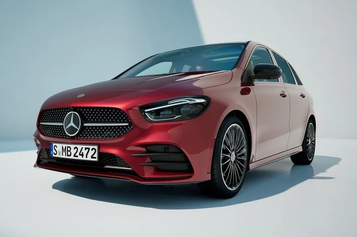 Về trang bị vận hành, tất cả phiên bản xăng Mercedes-Benz B-Class 2023 đều được điện khí hóa, với việc tích hợp hệ thống mild-hybrid 48V kết hợp với máy phát khởi động bằng dây đai. Tùy theo thị trường mà B-Class sẽ được cung cấp với các phiên bản B 250 e, B180, B200, B220 4Matic, B 250 4Matic, B 180 d, B 200 d và B 220 d.