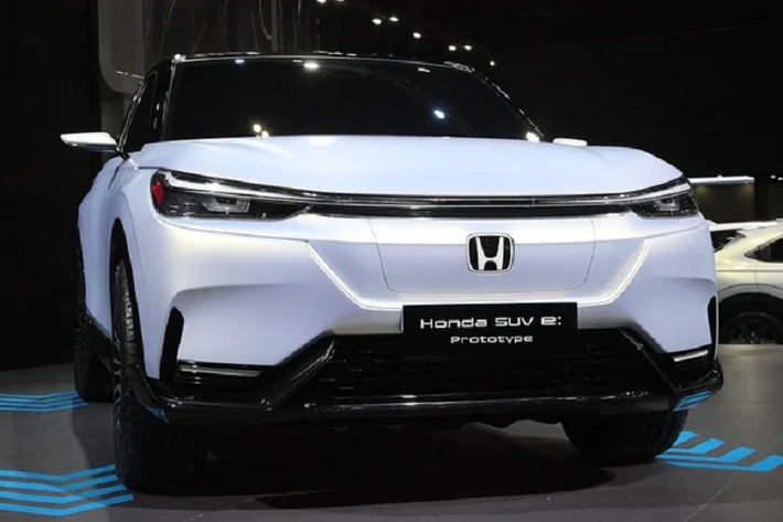 Cả 2 phiên bản trên đều có cùng tốc độ tối đa 150 km/h. Về tốc độ sạc, Honda cho biết chiếc xe tốn khoảng 9,5 giờ để sạc nếu dùng đầu AC thông thường. Đối với sạc nhanh DC, chiếc xe tốn khoảng 40 phút để sạc từ 30% lên 80% pin.