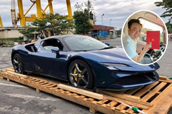 Vào hồi giữa tháng 4 năm ngoái, giới mê xe trong nước được một phen xôn xao khi đại gia Cường Đô la chia sẻ thông tin về việc tậu siêu phẩm Ferrari SF90 Spider lên trang cá nhân của mình. Vào thời điểm đó, Ferrari SF90 Spider của Cường Đô la đặt hàng có thể mất từ 08 - 12 tháng.