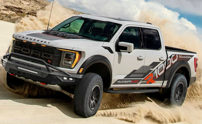 Tuy nhiên đối với hãng độ đình đám Hennessey của Mỹ, Raptor R mới chỉ là điểm khởi đầu để hãng độ có thể tiếp tục thực hiện những dự án độ xe hoành tráng hơn nữa. Chẳng hạn như chiếc Hennessey VelociRaptoR 1000 2023 mới vừa được hé lộ này.