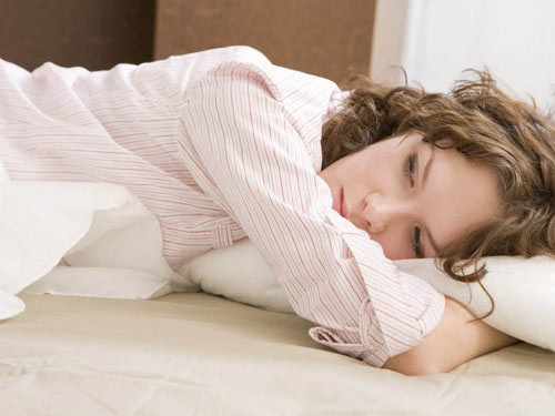 Ngứa âm đạo. Nhiều chị em cảm thấy xấu hổ khi bị ngứa âm đạo và đó chính là lý do tại sao họ giấu giếm điều này, không đi khám. Ngứa âm đạo thường là một dấu hiệu của nhiễm trùng nấm. Chính vì vậy mà nhiều chị em khi bị ngứa là lập tức tự ý mua thuốc trị nấm về để điều trị.
