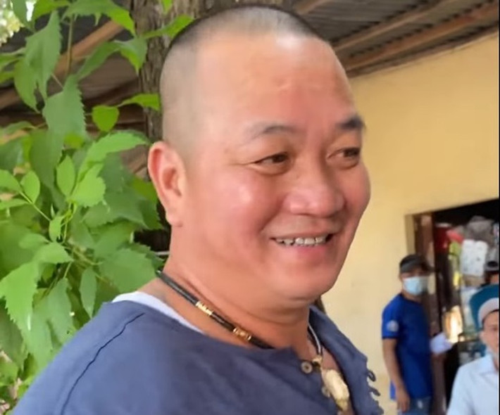 Ông chia sẻ, nhiều bạn trẻ ngày nay vẫn rất muốn nổi tiếng trong chuyện giang hồ, thậm chí trên trang cá nhân, có một số bạn trẻ bày tỏ rằng: "cho cháu đi theo chú được không?". Hải Bánh thực tâm trả lời: "Hãy nhìn gương của chú và những gì chú phải trả giá. Các cháu thấy chú bây giờ được nhiều người quý, nhưng cháu phải hiểu rằng chú được quý không phải bằng những việc sai trái của chú mà bằng nghị lực khi chú trở về, chú phạm sai lầm và chú đã biết sữa lỗi làm của mình. Vậy nên đừng học theo chú, hãy học những điều hay, điều tốt ngoài xã hội."