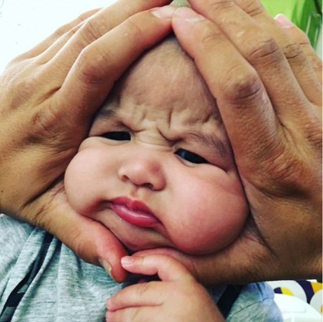 Trào lưu này cũng gây ra những tranh cãi trên mạng xã hội, nhiều người cho rằng hành động này sẽ làm tổn thương đến trẻ.
