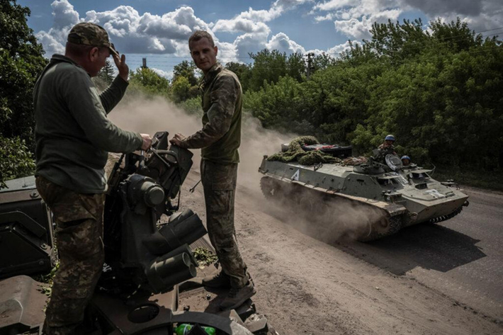 Theo nguồn tin từ Văn phòng Tổng thống Ukraine, ông Zelensky tuyên bố đối với ông, “việc kiểm soát 100 km² lãnh thổ ở Kursk quan trọng hơn nhiều so với kiểm soát 10.000 km² ở Donbas” và điều này không liên quan đến chiến lược. Ảnh: Reuters.