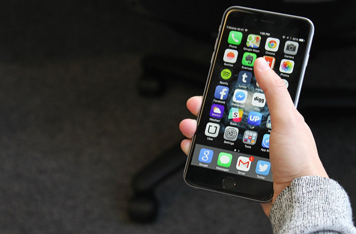 iPhone chỉ cho phép bạn mở một ứng dụng xuất hiện trên màn hình.