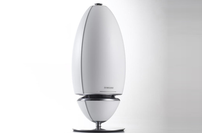 Là một trong những dòng loa 360o của hãng, được giới thiệu trong dịp CES 2015, Samsung WAM7500 tương thích với hệ thống Samsung Multiroom và có khả năng chơi nhạc qua wi-fi lẫn Bluetooth.