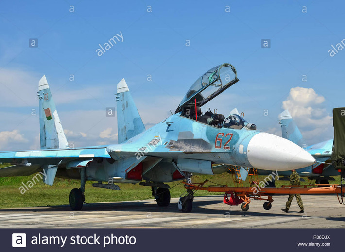 Số máy bay chiến đấu Su-27 của Belarus, là được kế thừa từ Trung đoàn không quân Tiêm kích 61 của Liên Xô, đã được triển khai tại nước này, để chống lại số F-15 của NATO. Trong khi hai chiếc Su-27 đã được bán cho Mỹ, 22 chiếc vẫn phục vụ, với ưu thế là chiến đấu hiện đại nhất châu Âu.