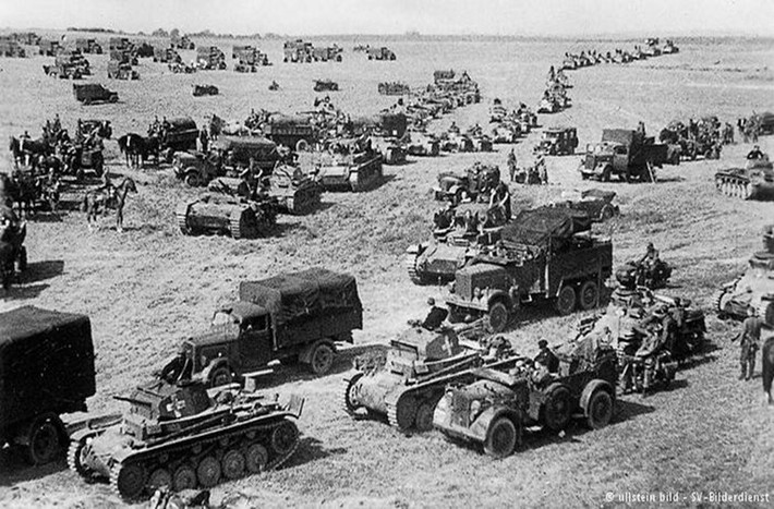 Giám đốc khoa học của Hiệp hội Lịch sử Quân sự Nga Mikhail Myagkov, làm rõ trong một cuộc phỏng vấn với RIA Novosti rằng Hồng quân đã gánh chịu 3/4 sức mạnh quân sự của Đức và các nước trong phe Trục trong suốt cuộc chiến.