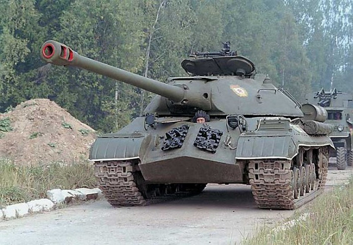 Tóm lại, đối với Liên Xô vào thời điểm IS-3 ra đời, nó được đánh giá là một chiếc xe tăng mạnh mẽ nhất thế giới, còn phương Tây cũng công nhận IS-3 là một mẫu thiết kế rất thành công. Ngày nay còn một chiếc IS-3 nguyên bản vẫn được lưu giữ tại bảo tàng xe tăng Kubinka, Moscow (Nga). Nguồn ảnh: Topwar.