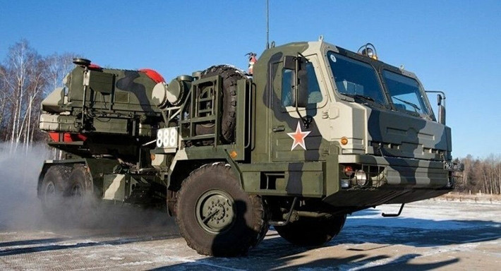 S-500 sẽ giúp chống lại những mối đe dọa tinh vi nhất mà Nga phải đối mặt trong những thập kỷ tới, cụ thể là vũ khí siêu thanh và máy bay chiến đấu tàng hình tiên tiến với khả năng thâm nhập sâu mà các hệ thống phòng không cũ hơn không thể ngăn chặn.