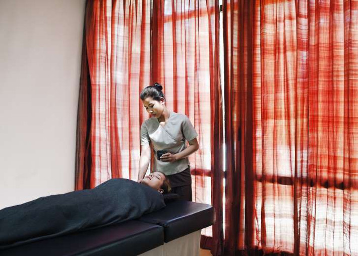 Bọc phủ toàn thân. Toàn thân sẽ được bọc rong biển, nhựa hoặc các vật liệu khác để làm sạch da, se lỗ chân lông và giảm cân nhanh đến chóng mặt.