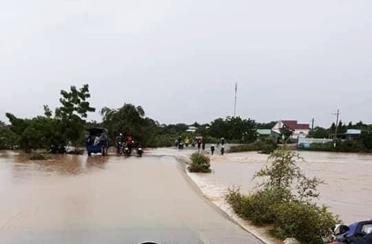 Các tuyến đường bị chia cắt.