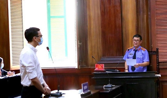HĐXX nhận định đây là vụ án mang tính chất nghiêm trọng. Khi thực hiện hành vi phạm tội, bị cáo đã biết tính chất nguy hiểm của dịch COVID-19 nhưng vẫn chủ quan, không thực hiện đúng quy định cách ly tại nơi cư trú để làm lây lan dịch bệnh cho người khác.