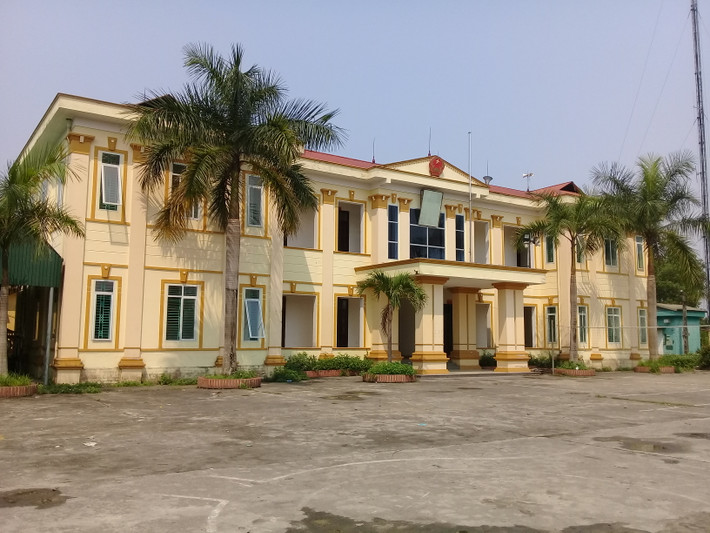 Trụ sở xã UBND xã Yển Khê (cũ), Thanh Ba vừa được xây mới nhưng bỏ hoang lãng phí nhiều tháng nay.