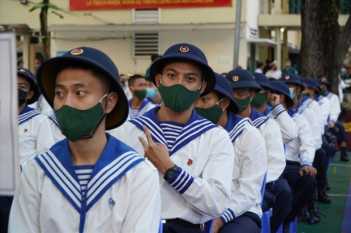 Các tân binh lực lượng hải quân trong ngày nhập ngũ. (Ảnh: Lao Động)