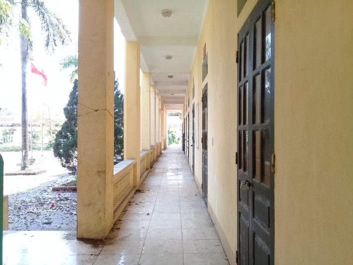 Tại huyện Cẩm Khê, ba xã Cát Trù, Hiền Đa, Tình Cương sáp nhập thành xã mới Hùng Việt. Sau sáp nhập, trung tâm hành chính của xã mới là trụ sở xã Hiền Đa cũ, dư thừa 1 trụ sở xã Cát Trù, còn trụ sở xã Tình Cương cũ đang làm điểm giao dịch ngân hàng xã Hùng Việt mới.