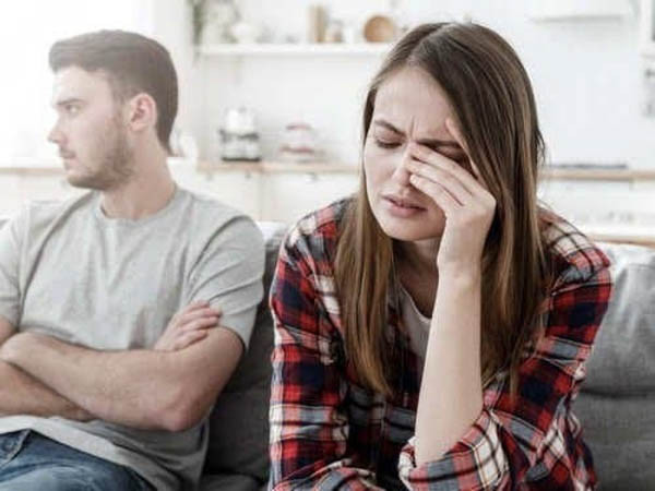 Nếu quan hệ lúc này, vi khuẩn có cơ hội thâm nhập sâu vào tử cung gây bệnh. Tình trạng này sẽ vô cùng nguy hiểm nếu xuất hiện vết thương nhỏ ở nội mạc tử cung.