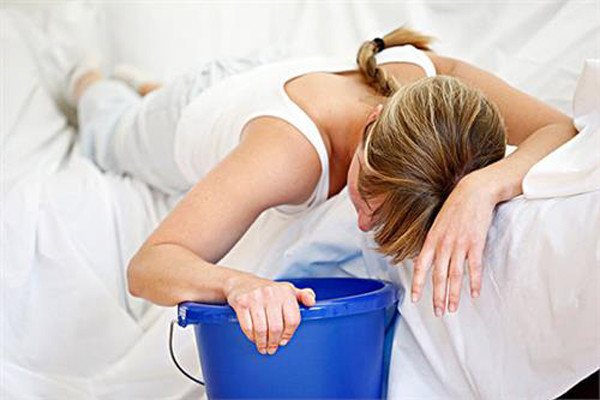 Mệt mỏi. Có nhiều nguyên nhân khiến cơ thể mệt mỏi. Tuy nhiên, nếu xuất hiện tình trạng mệt mỏi, tinh thần suy nhược kết hợp những dấu hiệu trên thì cần cảnh giác nguy cơ nhiễm độc niệu.