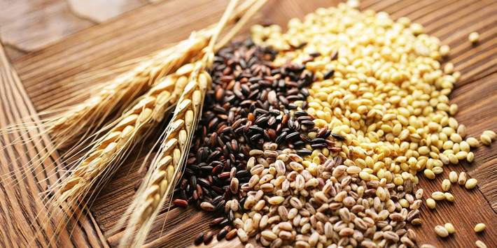 Muốn tránh khỏi mệt mỏi, bạn hãy chọn thực phẩm ngũ cốc nguyên hạt và carbohydrate phức. Ảnh: cdn.