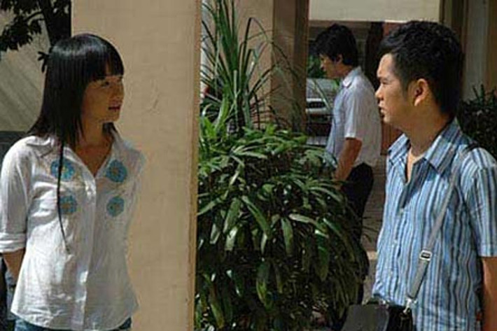 Nghề hát cũng không mang lại tiếng tăm cho Hùng Thuận, anh quyết định trở lại với phim ảnh và góp mặt qua một số bộ phim như: "Dòng đời", "Cổng mặt trời", "Ký ức tuổi thơ"... Đóng nhiều phim nhưng nam diễn viên vẫn chưa có vai diễn nào giúp anh được khán giả yêu mến như An trong "Đất phương Nam". (Ảnh: Người lao động)