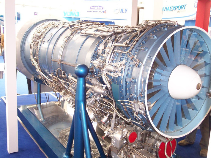 Su-27CM3 của Trung Quốc được trang bị động cơ AL-31F (lực đẩy khoảng 27.560 Ibf), giống hệt động cơ trên Su-27 nguyên bản của Nga. Động cơ phản lực cánh quạt này do công ty Saturn của Nga phát triển, nổi tiếng với lực đẩy mạnh mẽ và độ tin cậy vượt trội. Ảnh: Động cơ AL-31F.