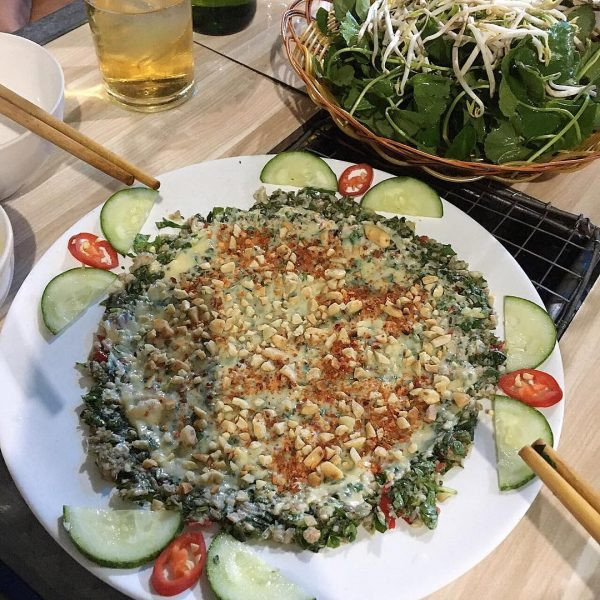 Món tiết canh tôm hùm ăn sần sật như rau câu, không có mùi tanh, vị mặn ngọt rất dễ ăn. Ảnh: vietfuntravel.