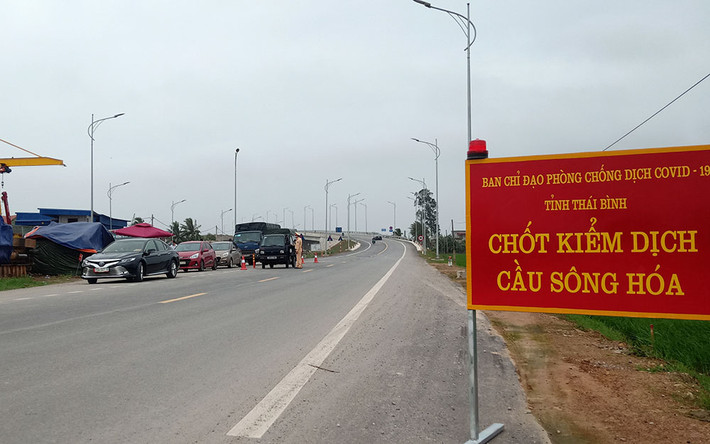 Thái Bình: Tỉnh Thái Bình yêu cầu người địa phương lẫn ngoài tỉnh vào địa bàn phải có giấy xét nghiệm âm tính PCR trong vòng 3 ngày, thực hiện từ 12h ngày 19/7. Nếu test nhanh kháng nguyên, kết quả tính trong 2 ngày.