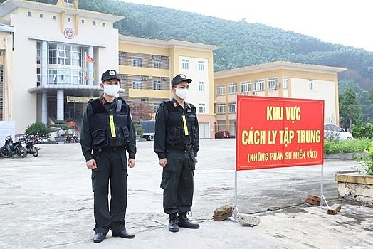 Hà Tĩnh: Tỉnh Hà Tĩnh cùng 13 huyện, thị, thành phố đã xây dựng phương án các khu cách ly tập trung phục vụ công tác phòng chống dịch. Các khu cách ly tập trung tại Hà Tĩnh đã chuẩn bị đầy đủ nhân lực và cơ sở vật chất, sẵn sàng đón con em từ TP Hồ Chí Minh và các tỉnh phía Nam trở về với tinh thần “tạo mọi điều kiện tốt nhất cho công dân”.