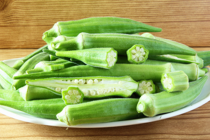 Đậu bắp còn đặc biệt giàu vitamin A và beta-carotene - hai chất dinh dưỡng rất tốt cho mắt. Ảnh: hellosehat.