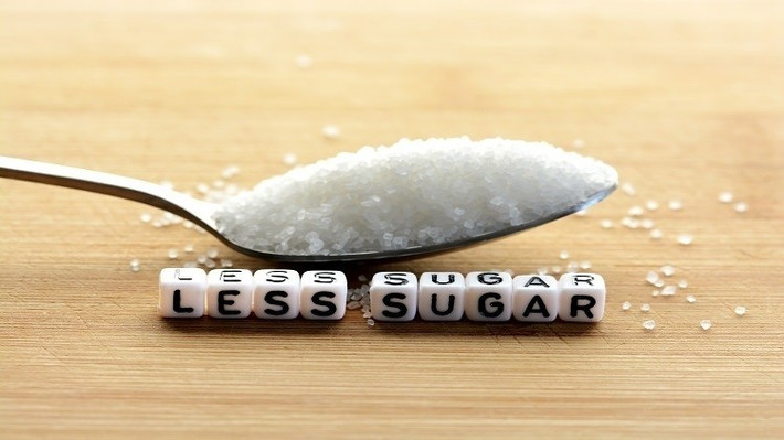 Bước 2: Hạn chế tiêu thụ đường và chất béo trong bữa trưa. Ảnh: reed.