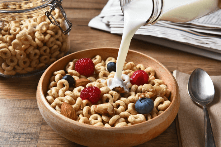 Do đó, bạn hãy một lựa những thực phẩm chứa carbohydrate phức hợp để giúp ổn định lượng đường trong máu của bạn. Ảnh: hellobacsi.
