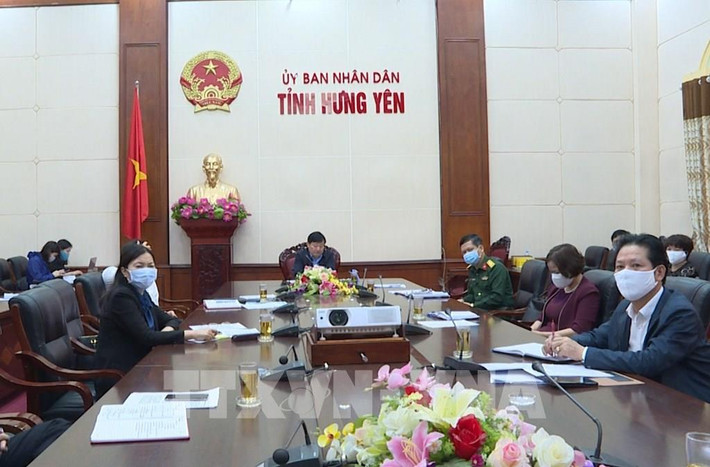 Tỉnh Hưng Yên: Ông Nguyễn Duy Hưng, Phó Chủ tịch UBND tỉnh, cho biết, người Hà Nội vào tỉnh phải có giấy xét nghiệm SARS-CoV-2 (bằng phương pháp RT-PCR hoặc test nhanh) trong vòng 48 giờ; giấy xác nhận tiêm 2 mũi vắc xin phòng COVID-19; thực hiện việc khai báo y tế và thực hiện 5K.
