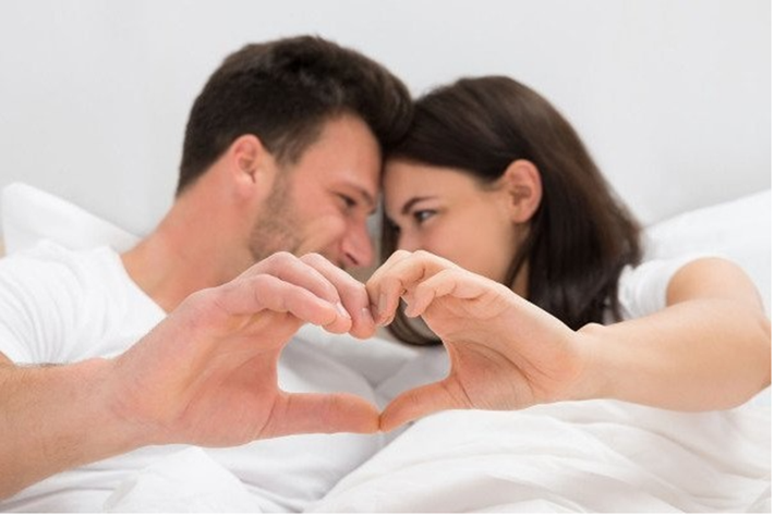 Nghiên cứu chỉ ra, ham muốn tình dục có xu hướng tăng cao vào mùa hè. Điều thú vị là trang phục “mát mẻ” của chị em có tính kích thích nội tiết tố nam cực cao.