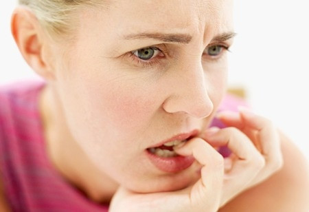 Giải quyết vấn đề thay vì lo lắng, than vãn: Lo lắng làm tiêu hao rất nhiều năng lượng nhưng không thể giúp bạn giải quyết vấn đề. Chính vì vậy, thay vì ngồi một chỗ lo lắng, bạn nên suy nghĩ cách giải quyết và bắt tay vào thực hiện ngay khi có thể.