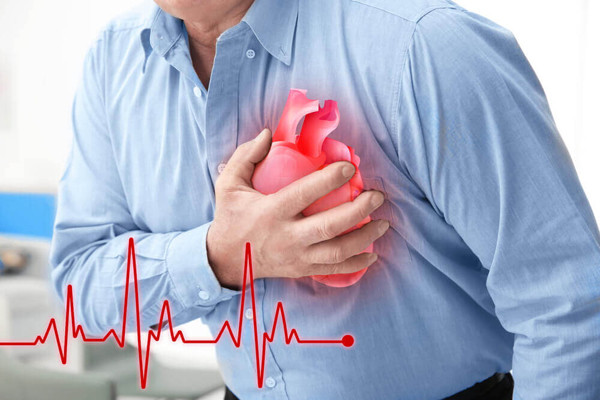 Các vấn đề tim mạch. Đêm là khoảng thời gian để cơ thể nghỉ ngơi, vì vậy, vào khoảng thời gian này nhịp tim thường hạ, mạch máu chậm. Việc thức khuya quá nhiều sẽ khiến cho nội tạng không hoạt động đúng nhịp như bình thường, nhịp tim không thể điều chỉnh được kịp thời, dễ gây ra các bệnh về tim mạch, huyết áp.