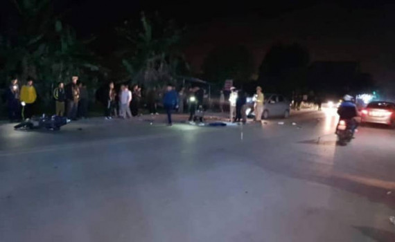 Sau khi nhận được thông tin, lực lượng Công an huyện Quảng Xương đã nhanh chóng có mặt tại hiện trường điều tiết giao thông và khám nghiệm hiện trường, điều tra làm rõ nguyên nhân xảy ra vụ tai nạn. Hiện lực lượng Công an đang trích xuất camera an ninh để truy tìm phương tiện có liên quan. Đồng thời, xác minh chủ xe bị rơi biển số có liên quan đến vụ tai nạn hay không.
