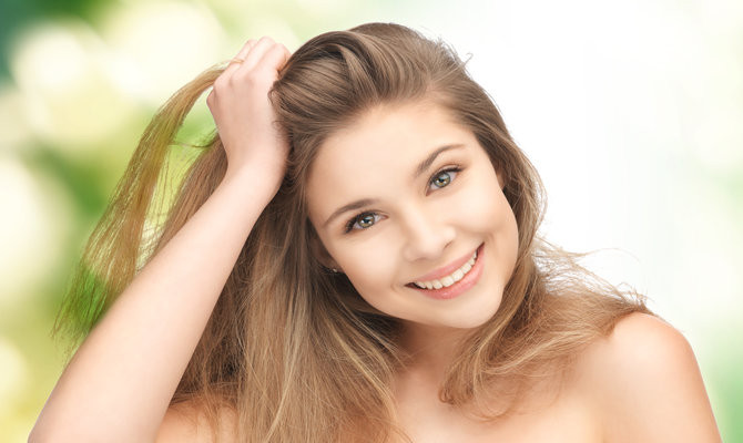 Khi bạn để cơ thể quá gầy, không được cung cấp đủ dưỡng chất, da và tóc cũng sẽ bị ảnh hưởng. (Nguồn Theactivetimes)