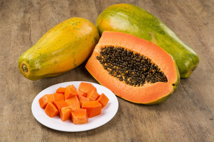 Không chỉ dừng lại ở việc làm đẹp làn da, đu đủ chín còn là “cứu tinh” cho những cô nàng tóc mỏng. (Nguồn Well-beingsecrets)