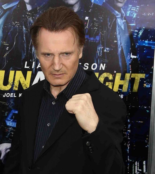 Liam Neeson. "Taken" không phải là bộ phim đầu tiên khán giả biết Liam Neeson là diễn viên phim hành động. Có cả chục bộ phim trước đó ghi dấu ấn của anh như Darkman, Rob Roy, Michael Collins, The A-Team, Batman Begins,..Những thành công của Liam vẫn chưa làm ông thỏa mãn bởi ông vẫn còn một niềm khao khát được thử vai James Bond.