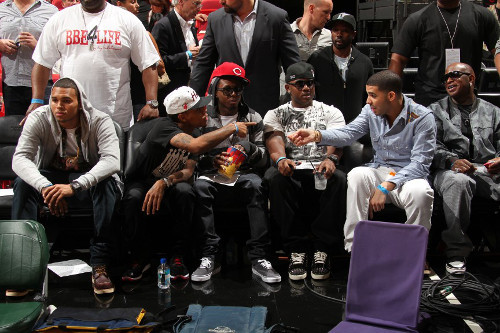 Drake và Chris Brown đã làm xấu hình ảnh trong mắt người hâm mộ khi đánh nhau tại một quán bar năm 2012. Chris Brown gửi tới bàn Drake một chai champagne như một lời mời hòa bình nhưng Drake gửi chai champagne lại với một câu ghi chú. Hành động của Drake làm Chris tức giận và cuộc chiến bùng nổ. Nguyên nhân chính vẫn chưa rõ ràng song nhưng nhiều người cho rằng Chris Brown và Drake đánh nhau vì Rihanna.
