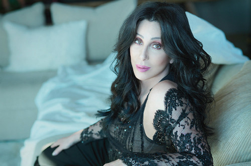 Nữ ca sĩ Cher tỏ rõ sự khinh miệt đối với chị em nhà Kim Kardashian khi nói rằng không bao giờ xem truyền hình thực tế của Kardashian.