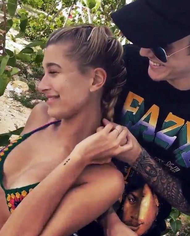 Justin Bieber liên tục dính tin đồn hẹn hò với nhiều siêu mẫu. Mới đây, hoàng tử nhạc pop vừa chia sẻ những hình ảnh tán tỉnh người mẫu Hailey Baldwin.