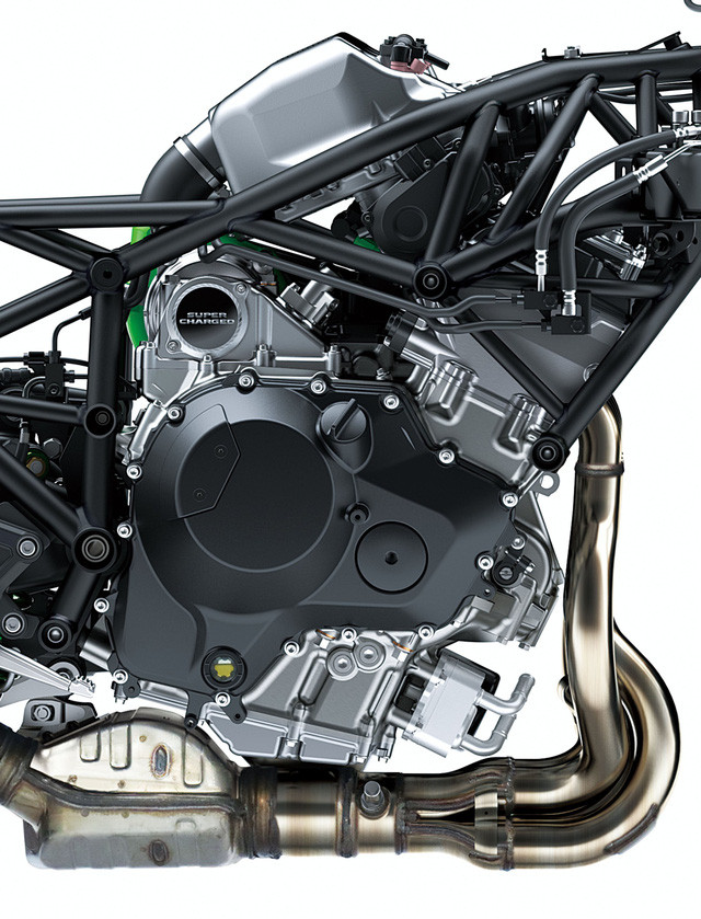 Kawasaki Ninja H2 SX được trang bị động cơ siêu nạp 4 xy-lanh thẳng hàng, dung tích 998 cc. Động cơ này sử dụng piston, nắp xy-lanh, xy-lanh, trục khuỷu, trục cam và bướm ga hoàn toàn mới so với Ninja H2. Động cơ này sản sinh công suất tối đa 197,3 mã lực tại tua máy 11.000 vòng/phút và mô-men xoắn cực đại 137 Nm tại tua máy 9.500 vòng/phút.