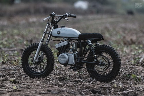 Mô hình xe máy “siêu mini” này có tên là Type 0.1 được thiết kế dựa trên mô hình Type 7s của xưởng. Trong khi đó các bộ phận như khung xe, bánh xe 10 inch cùng với phanh trống trước và sau được lấy từ một chiếc xe mini vào những năm thập niên 70.