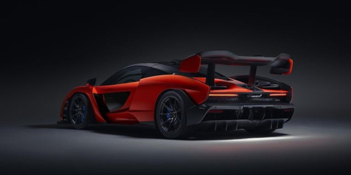 Ngoài trọng lượng nhẹ, siêu xe mới của McLaren còn sở hữu khối động cơ V8 dung tích 4.0L tăng áp kép, tạo ra công suất 800 mã lực và mô-men xoắn đạt 800Nm. Thông tin về tốc độ và hệ thống truyền lực vẫn chưa được công bố.