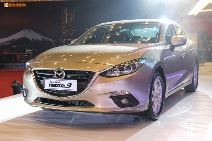 Cụ thể mức giá công bố của Mazda3 2017 1.5L Sedan là 650 triệu đồng (giảm 35 triệu đồng), Mazda3 2017 1.5L Hatchback là 672 triệu đồng (giảm 38 triệu đồng), Mazda3 2017 2.0 Sedan là 760 triệu đồng (giảm 39 triệu đồng) và Mazda3 Sedan AT 1.5L là 650 triệu đồng (giảm 20 triệu đồng).