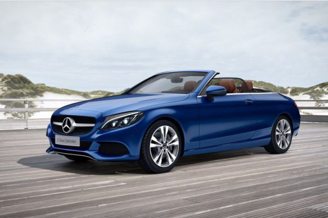 Mẫu xe Mercedes-Benz C-Class mui trần đã chính thức lên dây chuyền sản xuất từ tháng 8/2016. Theo dự kiến, Mescedes-Benz có thể sẽ đem mẫu xe này giới thiệu với công chúng Việt Nam tại Triển lãm ôtô VIMS 2017 diễn ra vào cuối tháng 10 này tại TP HCM.