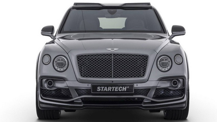 Về ngoại hình, bản độ tùy chọn mới được nâng cấp widebody chú trọng đến các vòm bánh xe và thanh cản bằng sợi carbon. Nhờ đó, chiếc xe càng trở nên sang trọng và lịch lãm hơn rất nhiều.