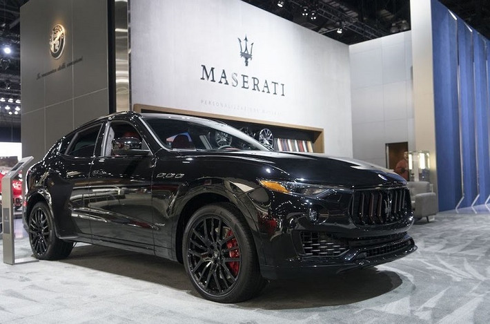 Tại triển lãm Los Angeles 2017, hãng xe sang Maserati đã đem tới 2 phiên bản đặc biệt là Levante và Quattroporte Nerissimo mới. Những phiên bản đặc biệt này hoàn toàn không có sự thay đổi về thiết kế hay hệ động lực ngoài màu sắc ngoại thất mới sang trọng và thể thao hơn. 